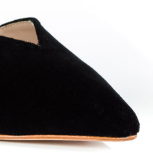 Load image into Gallery viewer, VENNY