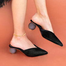 Load image into Gallery viewer, VENNY